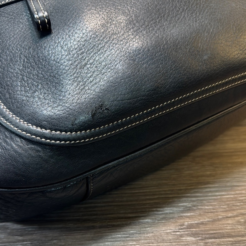 Vintage Coach Black Leather Shoulder Bag - Picture 11 of 15